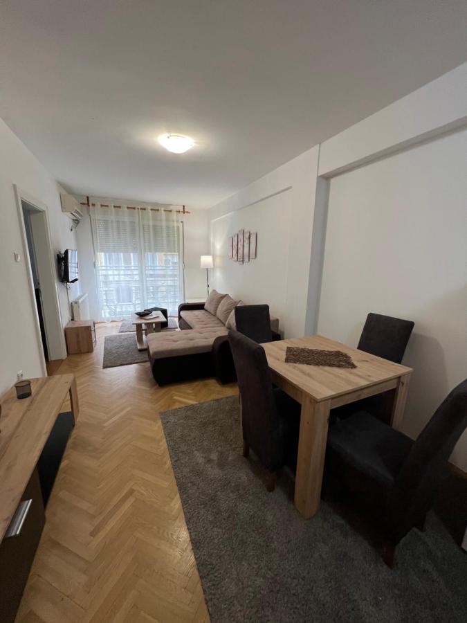 Apartment Dostojevski Novi Sad Exterior photo